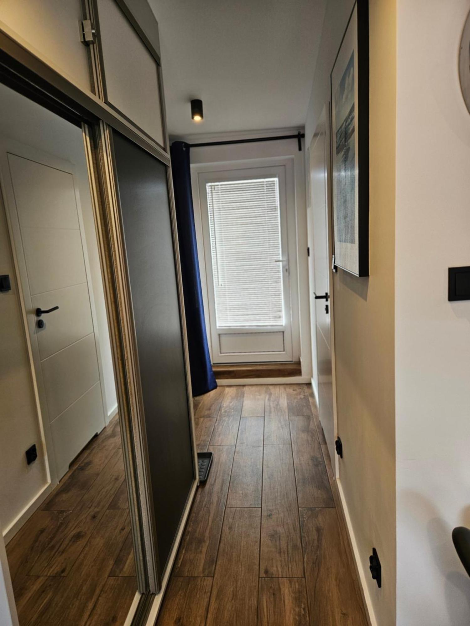 Apartament Grunwaldzka 105 Z Tarasem 5O M Do Plazy ポビエロボ エクステリア 写真