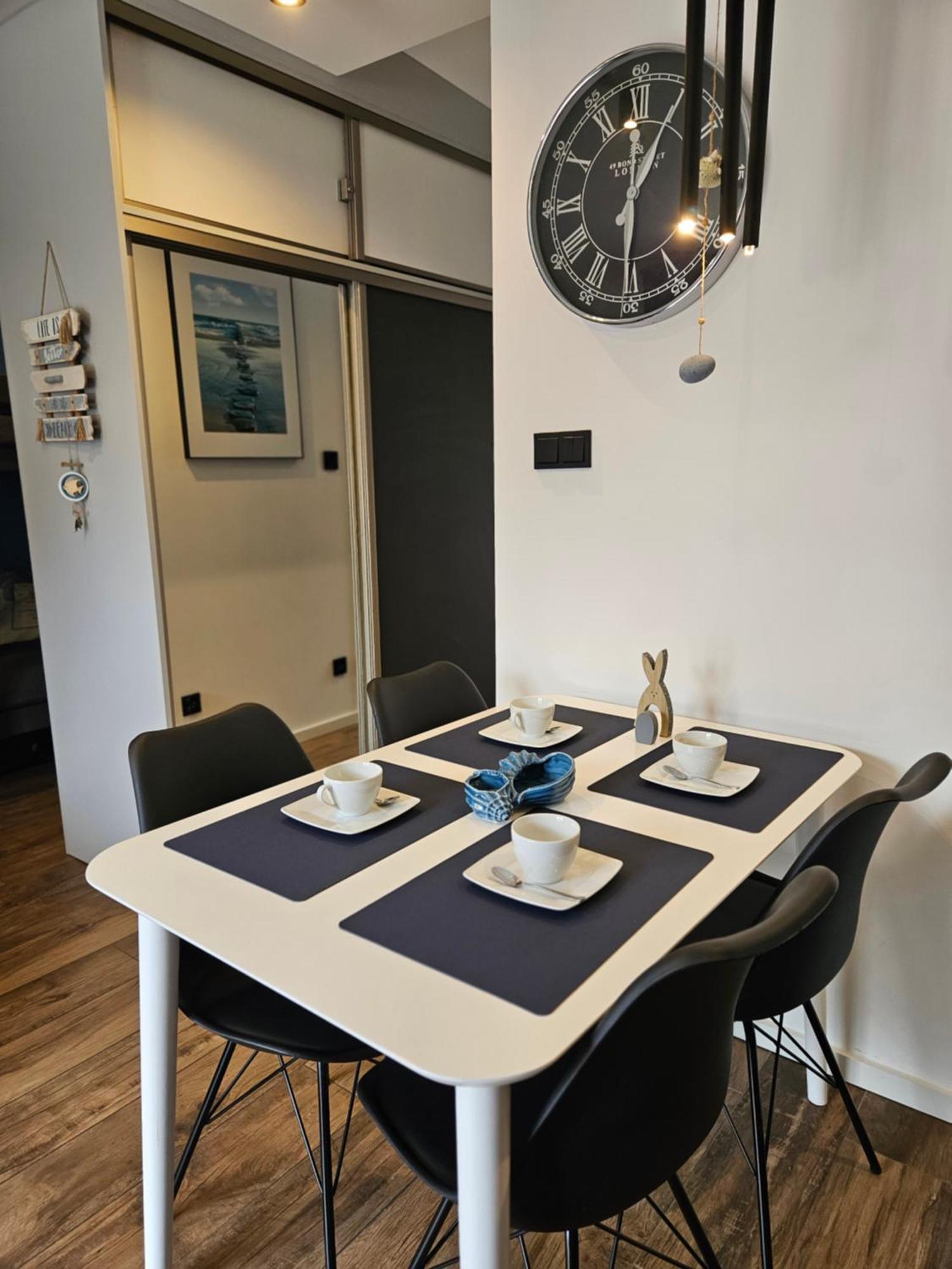 Apartament Grunwaldzka 105 Z Tarasem 5O M Do Plazy ポビエロボ エクステリア 写真